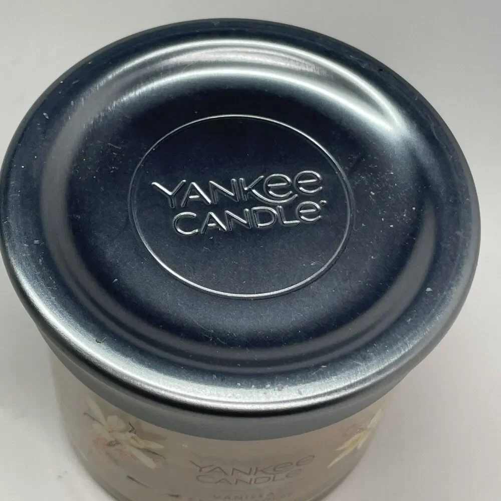 NEW Yankee Candle Vanilla Crème Brûlée Scented Small 4.3oz Quiet Luxury